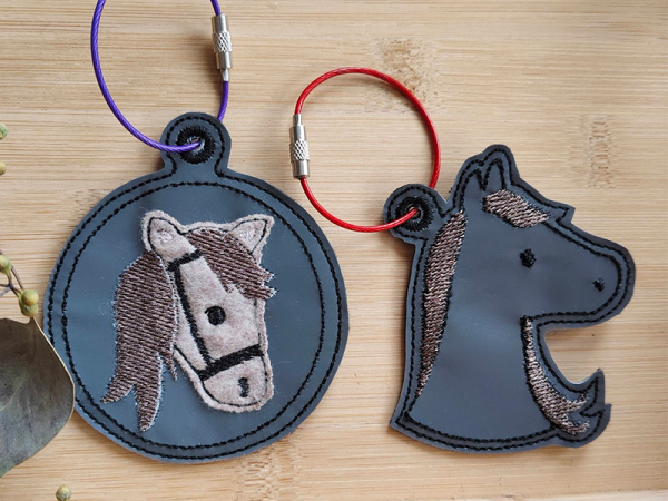 Lichtstück Anhänger Pony Liebe - ITH-Stickdatei